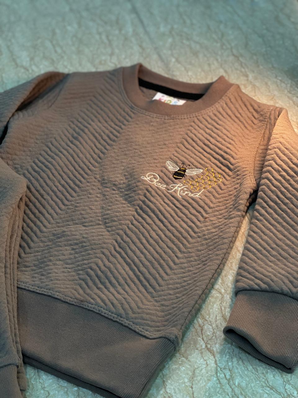 Bee Kind – Quilted Interlock Tracksuit – Sweatshirt with Trouser – Skin